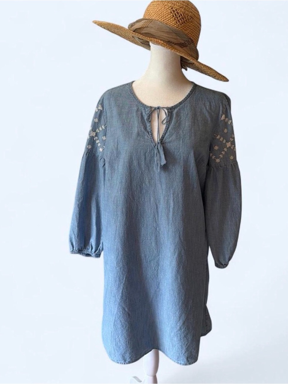 Women's Blue Chambray Embroidered Peasant Tunic dress by Old Navy. Size Medium.